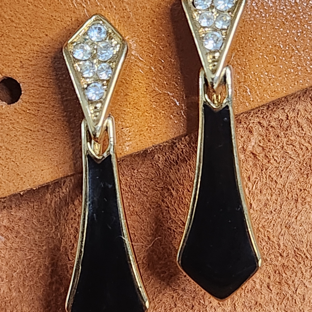 Trifari Signed Clip-On Crystal Goldtone/Black Dangle Drop Rhinestone Earrings